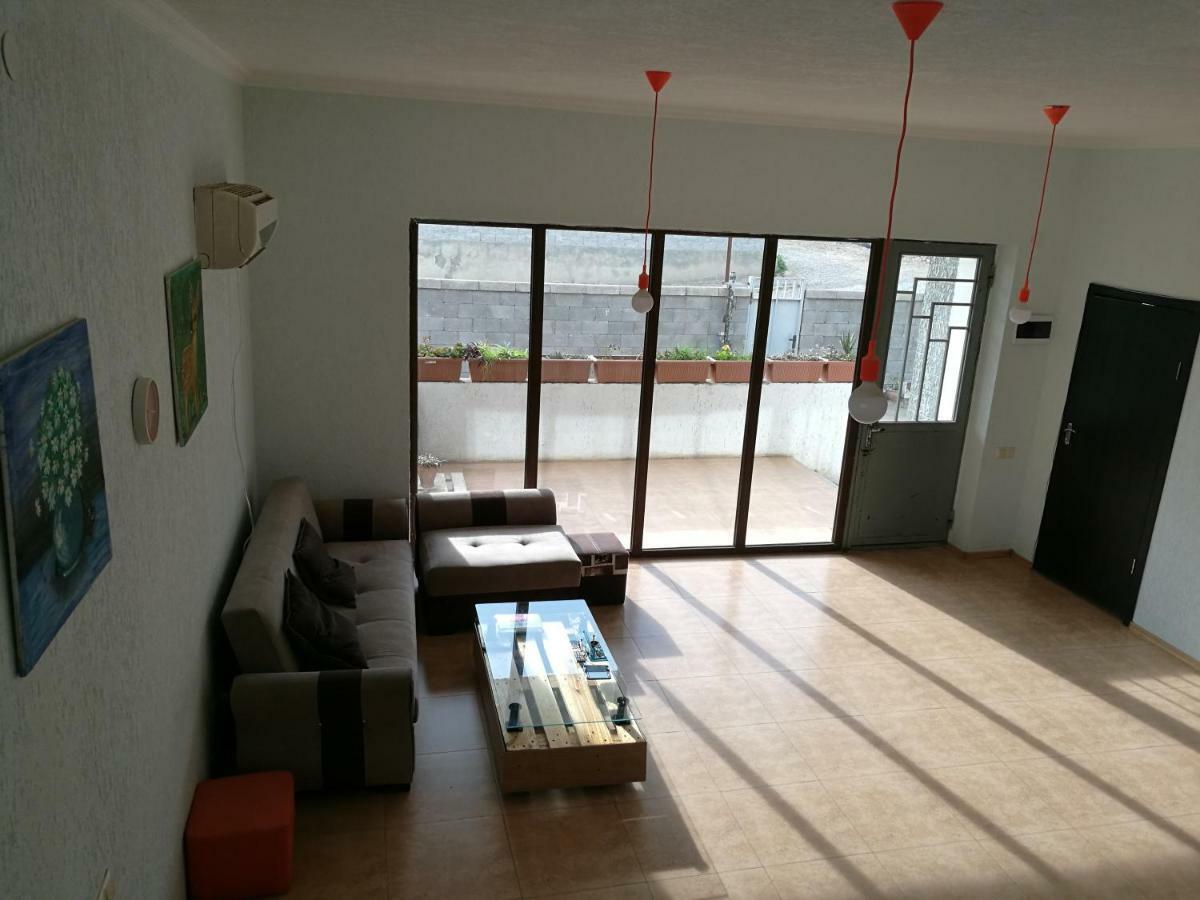 Agora Apartment Тбилиси Екстериор снимка